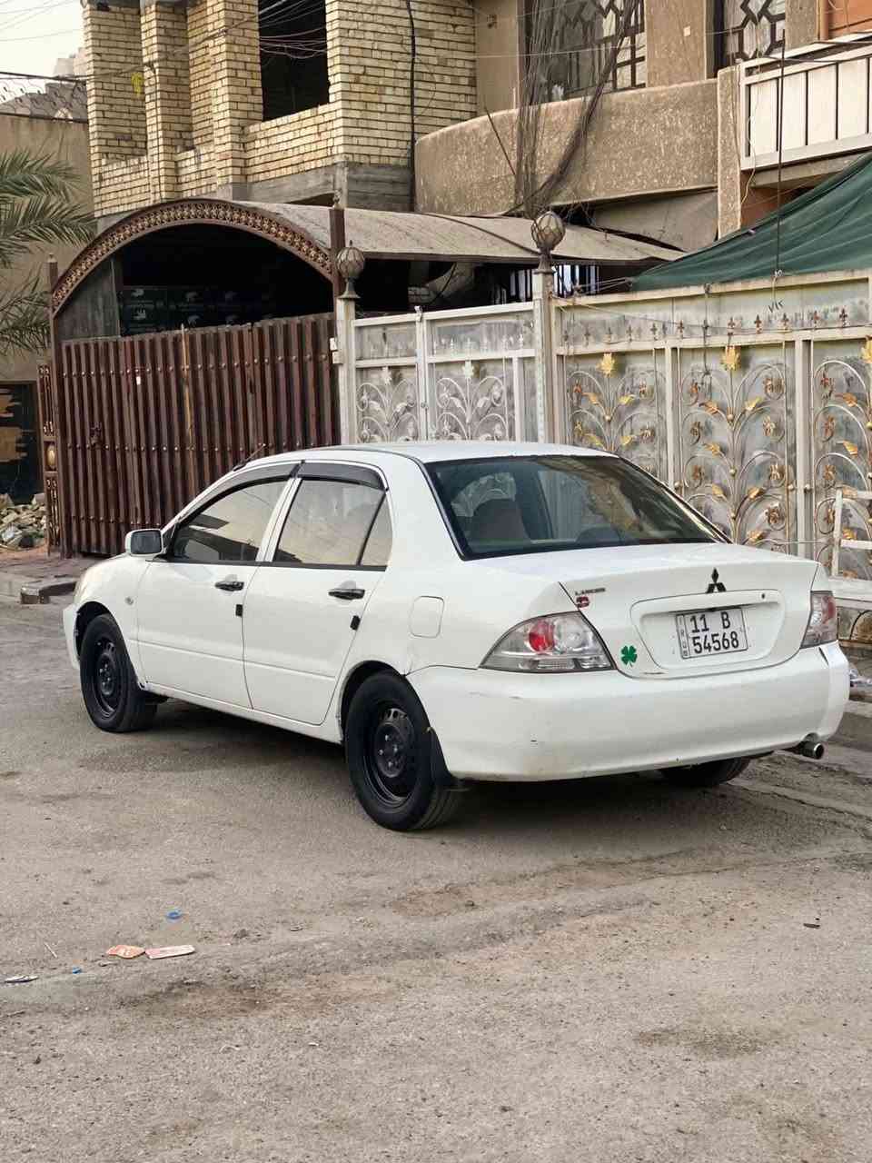 السلام عليكم عندي لانسر بيضاء موديل 2006 رقم بغداد انكليزي هزه وسنويه وأرقام جدد باسمي مصبوغه عام اكفلك قماره وتكم ومن الكلبة محرك 2000 
مكاني بغداد الدوره شارع 60
السعر /66وبيه مجال
رقمي /***********
