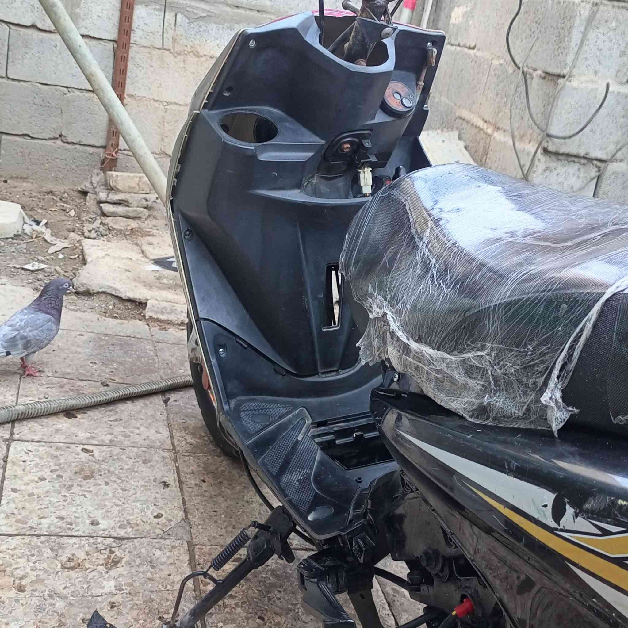 سلام وعليكم للبيع ماكس صيني اف اس مكينه جديده شلعه ومعدل فول وياله رياضي دبلات شغاله ماناقصها شي تطلع معدل فوك 100km السعر 250 مكاني بصره شط العرب رقم ***********
