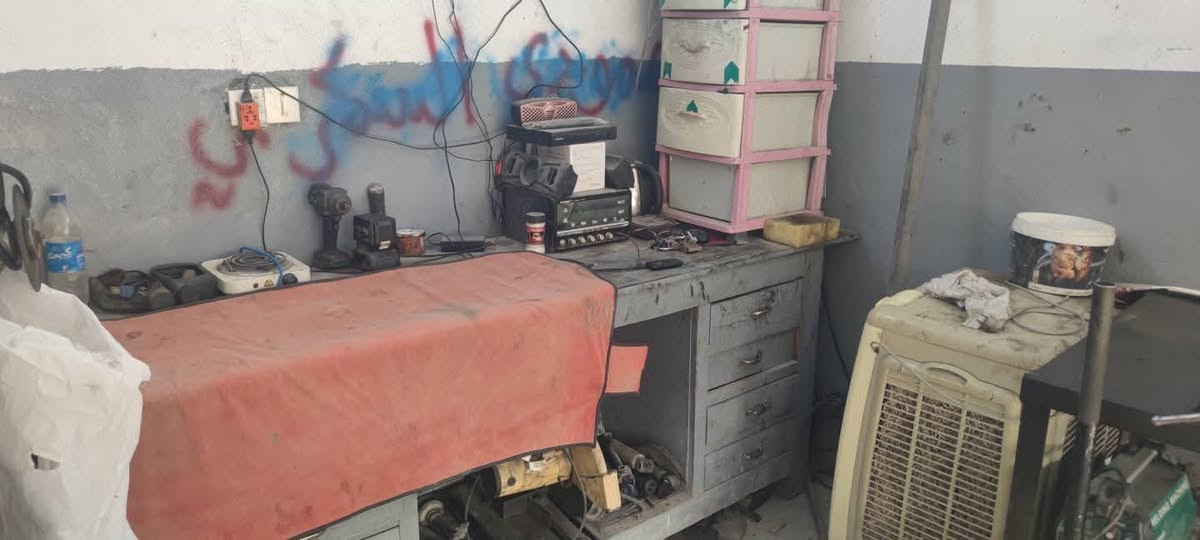 السلام عليكم تحياتي الجميع محل حداده صدر سيارات للبيع اليحب يدخل خاص على هاذ الرقم***********
