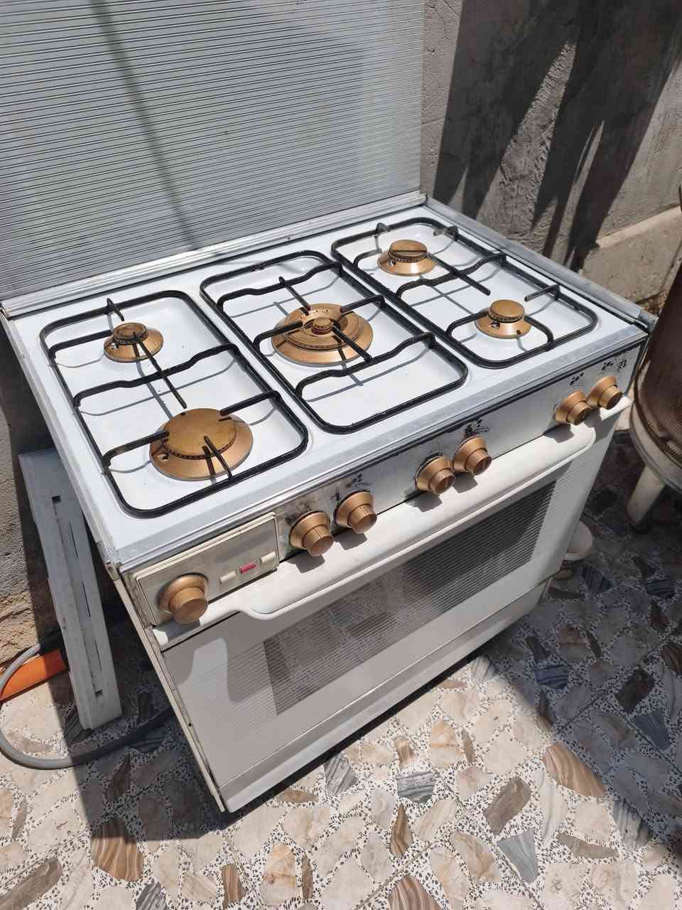 طباخ تكنو كاز مصري  شغال ع فحص كل نقص مابيه جاهز     120
***********
