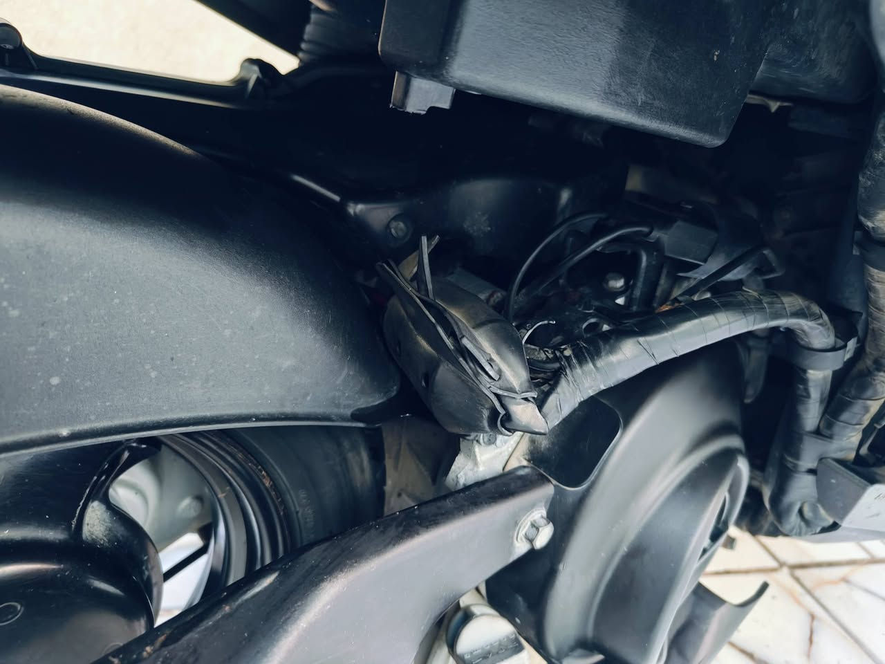 سلام عليكم 
اقره المنشور كلشي ذاكر بي وتعال وعيوني الك 
دراجه يامها ياباني بوليس اصل وفصل موديل 22ماشيه 5000 الدراجه بحاله الوكاله اي نقص اي خلل مابيه لايت زنون (بلادي) اشاي led لونه زيتوني طافي مختمه من الطول للطول مال جناي الله شاهد مكاني ديالى بعقوبه السعر خاص *********** مامتواجد على الفيس قليل كلش وتحياتي للطيبين
