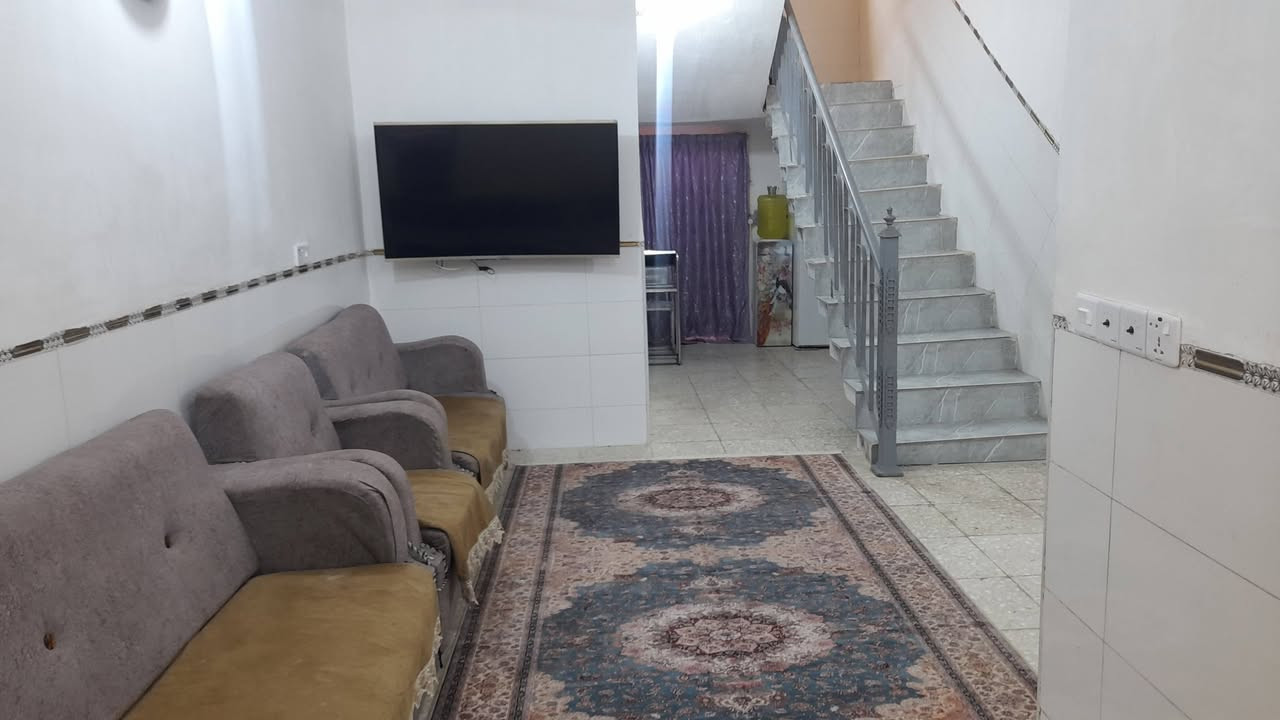 سلام عليكم
بيت للبيع 150 متر طابو ملك صرف طابق الثاني غرفه زائد مخزن  ابو عظام بنص المنطقه 
فرع  بيت سيد صباح  
الاستفسار على الرقم
 ***********
***********
