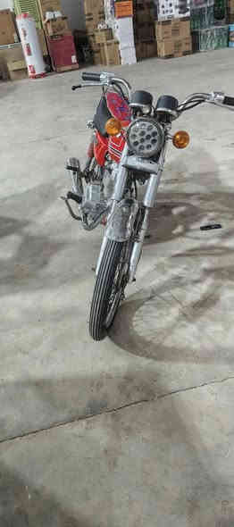 السلام عليكم دراجه نامه امتياز اوراق اصولي موديل 2021السعر 600وبيه مجال المكان الديوانيه التقيه الثالث قرب جسر النجف رقم الهاتف ***********
