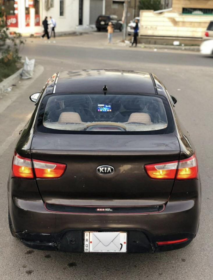 كيا ريو ٢٠١٥ خليجي مكينة ١٦٠٠ دبل قطرة رقم بغداد الدولي سنوية وهزه جديده مكفولة من الحادث بيها ٤ قطع مرشوشه فقط اثر شخط ع الطول بدون دواخل وبيها طعجات موضحه بالصوره جانت مشدوده عليها سيبايه 
مكينة وكير مكفولات صدر وتخم تاير جديد 
تبريد ثلج سيارة جاهزه  
تقليل صرف بانزين eco
السعر ٧٨ قفل 
مكان بلديات
***********
