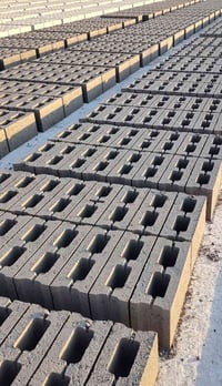 بلوك صلب مجوف كل النواع عندي لاتوصل 07511309285و او خاص