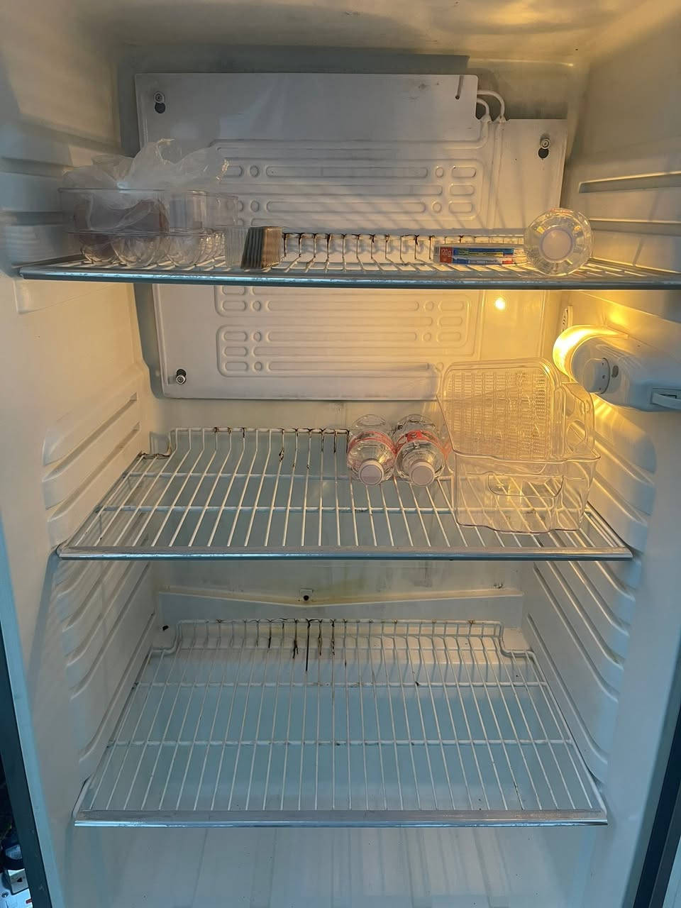 ثلاجه اكبر حجم من ماركه جبسون سعرها 230 وبيها مجال الي يريدها يدخل خاص


**إذا كنت صاحب هذا الإعلان وتريد حذفه لأي سبب، رجاءا أرسل رسالة إلى الدعم الفني**