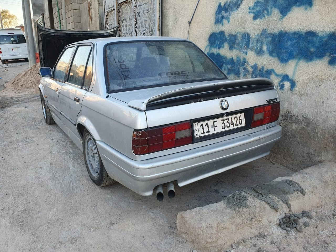 السلام عليكم
سيارة BMW E30 320I زعرة للبيع او المراوس
رقم بغداد بأسمي تحويل مباشر مكاني البصرة.

محرك 20 مفتوح علية شوتة رياضية كير عاديZF علية يدة شورت شفت المحرك يخربط بي يحتاج الة فيلس والكير عنبار كلج تعبان حدادية تعبانة ضربتها يم الباتري كشنات امامية مال E36 وخلفية تفصيخ جدد بقية التفاصيل واضحة بالصور.

جايب الها عدة غراض وياها دبلات خلفية هنة وقواعدهم ودوشمة قماش وحاضن مال مكينة وبعد غراض نواعم تخص الغرفة.

رقمي *********** بس الشراي.
