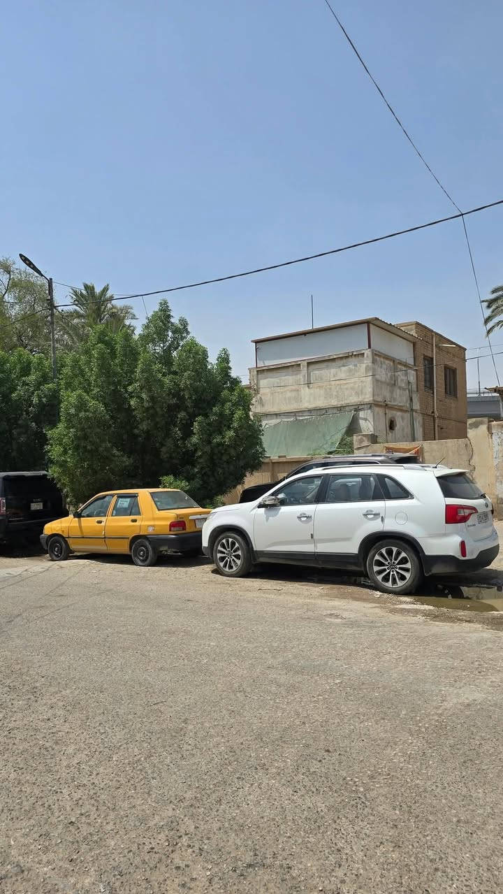 دار للبيع
المساحه ٥٥٣ م 
تجاري 
طابو صرف
واجهه ٢٩ متر 
الموقع شارع طالب الفيتر قرب مطعم التاميم الحديث السياحي 
قرب بيت المحافظ .. قرب مجسر الجمهورية
للاستفسار الاتصال على الرقم ***********
او مراسلة الصفحه على الخاص
