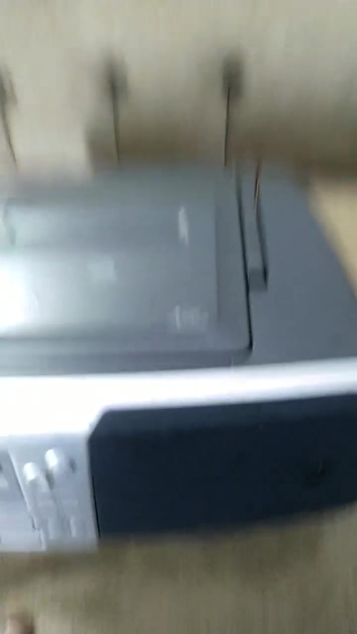 مسجل سوني.. شغال كاسيت وراديو.. السيدي يحتاج صيانه.. السعر ٣٠ الف ويه التوصيل.. التفاصيل بالفيديو.. ***********
