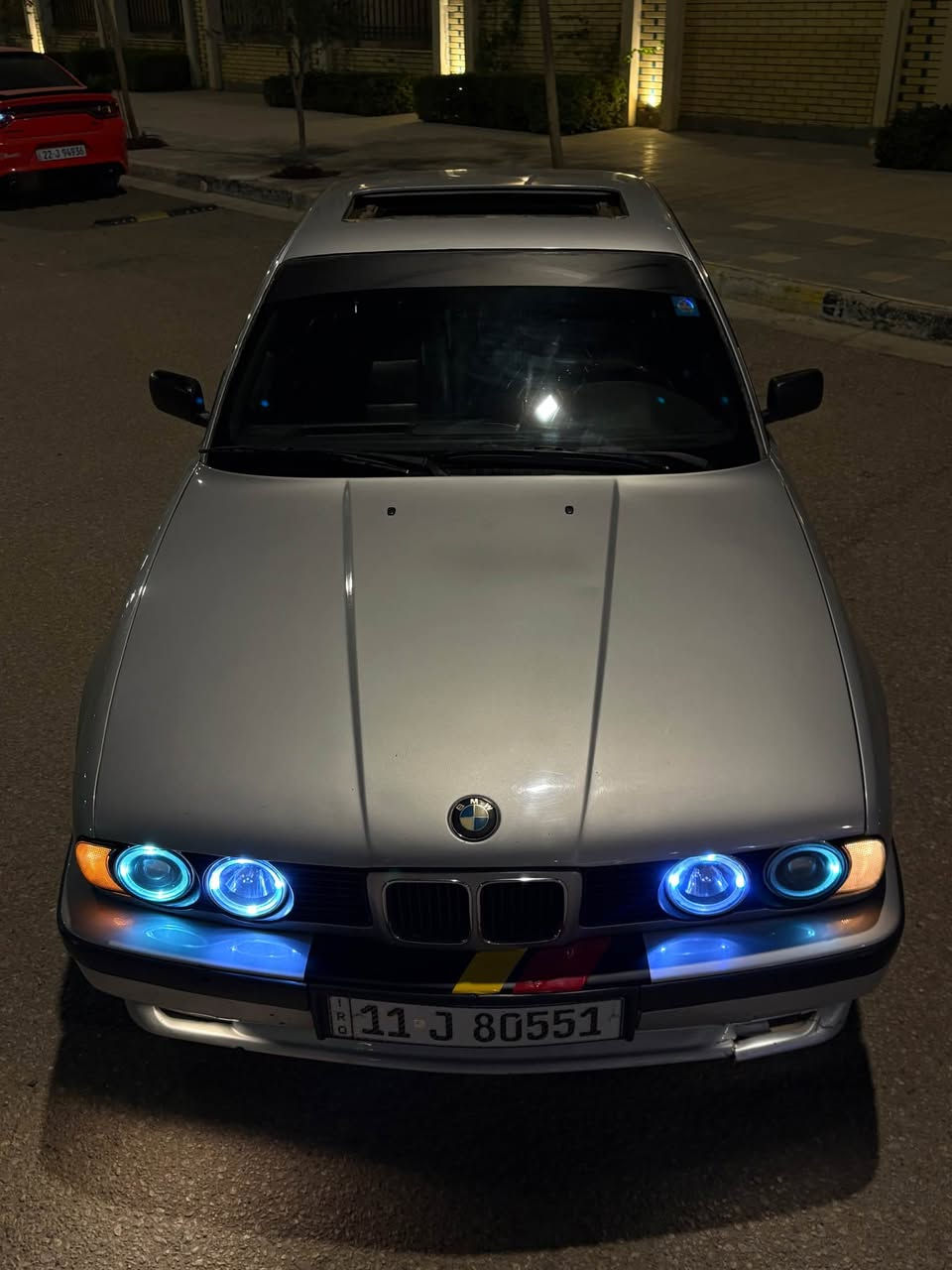 السلام عليكم 
بي ام ٥٢٥ مسكر موديل ٩١ اصل
مصبوغه عام  للجمالية 
سيارة جاهزه كلشي شغال بيها فول مواصفات 
السعر ٦٠ قابل للتفاوض 
العنوان كربلاء 
*********** كربلاء, العراق
