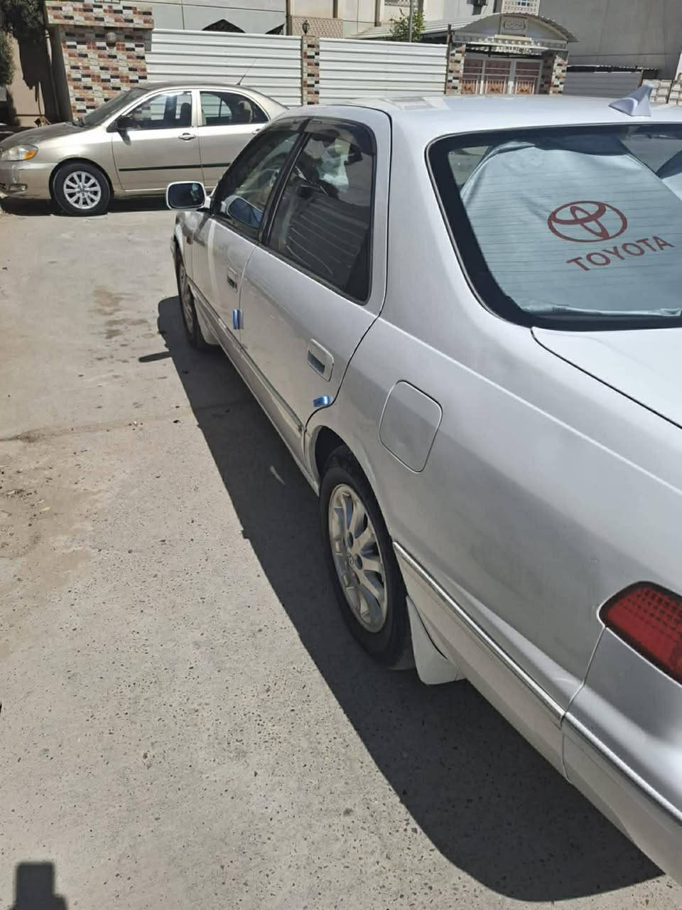 سلام عليكم
كامري 2001 خليجي
لون ابيض رقم بغداد تحويل مباشر
بيه صبغ جاملغ وباب فقط
محرك ٤ سلندر ٢٢٠٠
السياره حلوه وجاهزه من كل النواحي
مكان السياره فلوجه
***********
