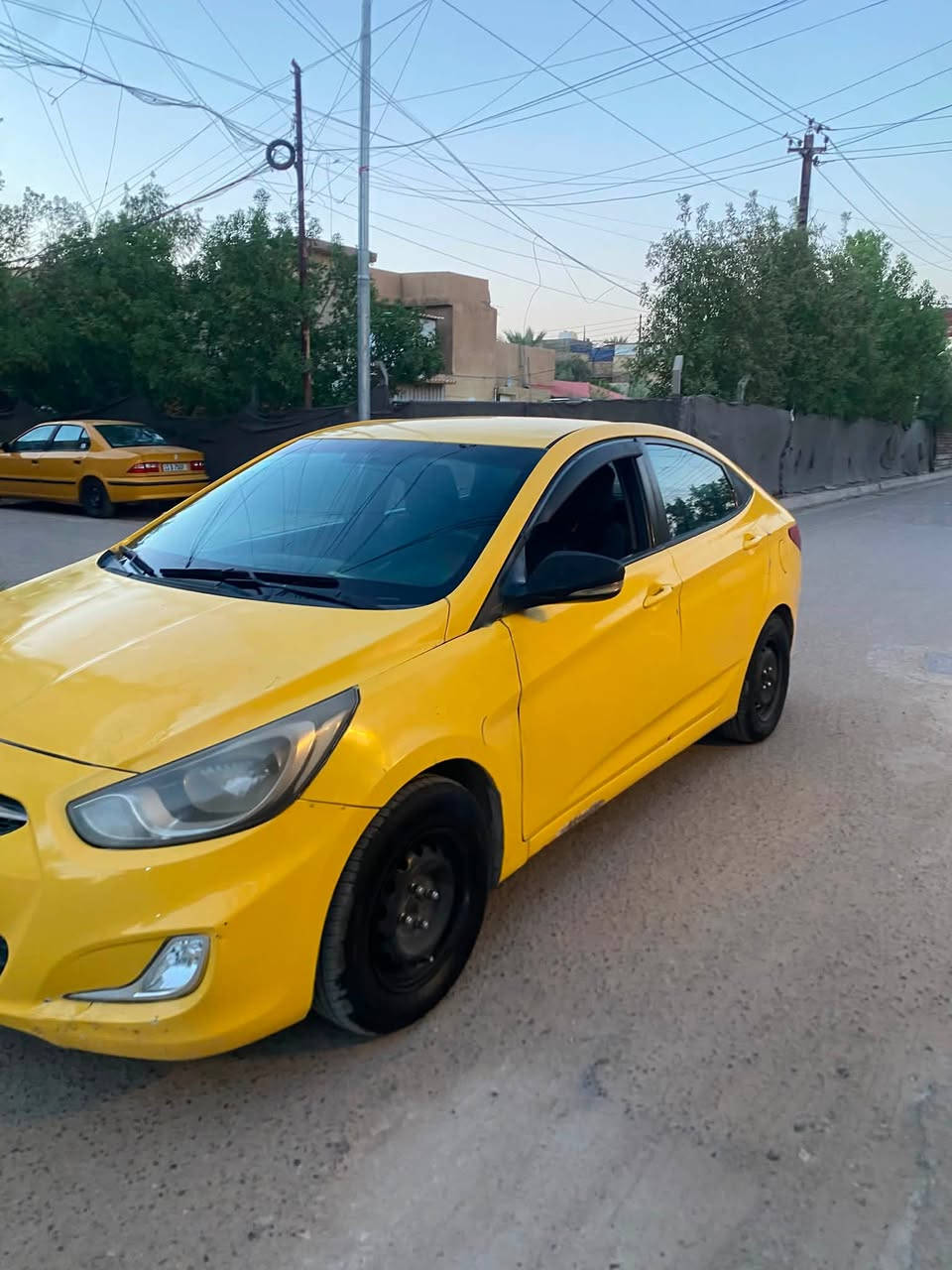 اكسنت موديل ١٢ خليجي محرك ١٦٠٠ دوش  قطرتين مصفره هيئه وغرامات باسمي كير تبريد محرك ممتاز  بدون دواخل السعر٦٣ مكاني بغداد الكرخ ***********
