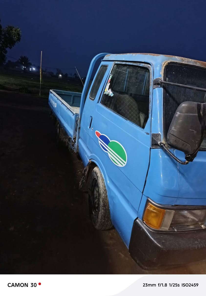 سلام عليكم كيا 93/رقم بغداد نكليزي سياره خير من الله 6جنكال تخم تاير حداديه جديده مداور ثاني يوم *********** ,,,,***********
