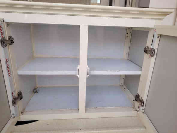 كونتر للبيع كله مواد صراي اصلي ويه مرمر سعره 250 كلش نضيف مال بيت رقم هاتف ***********
