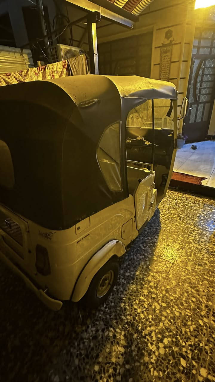 السلام عليكم شباب عندي هاي تكتك مضمومة مال بيت ما طلع بيها الله يشهد وماطالعه صالها 6شهر من بيت تكتك برغي بل محرك ما مفتوح ليشتري هاذا رقمي *********** متواجد اتصال او واتساب 

تكتك مرقمه وبأسمي منزلها بيدي من رمبه شهر 12
