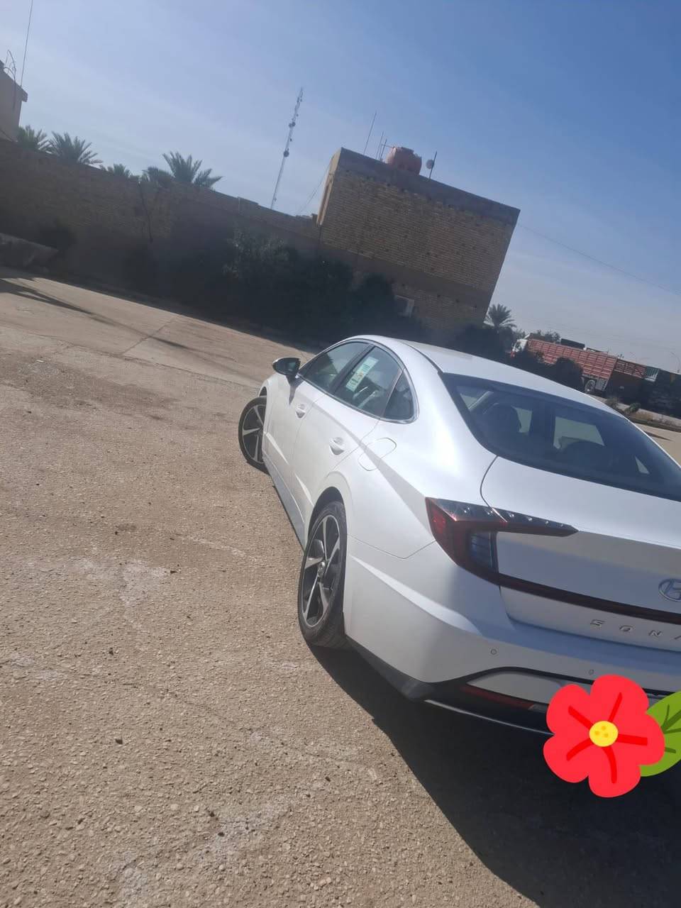 سوناتا 2023 
ماشيه 45 الف
مواصفات نص فول
كامرا 
شاشه كبيره
حساسات خلفيه واماميه
الداخل لونين وتبريد قطعتين
المحرك 2500
السياره على ايدي من الزيرو لليوم
 مكفوله من كل شي 
تريد وكاله تريد تحويل
مكان السياره بغدادزعفرانيه
للستفسار 
***********
..
السعر 202$
