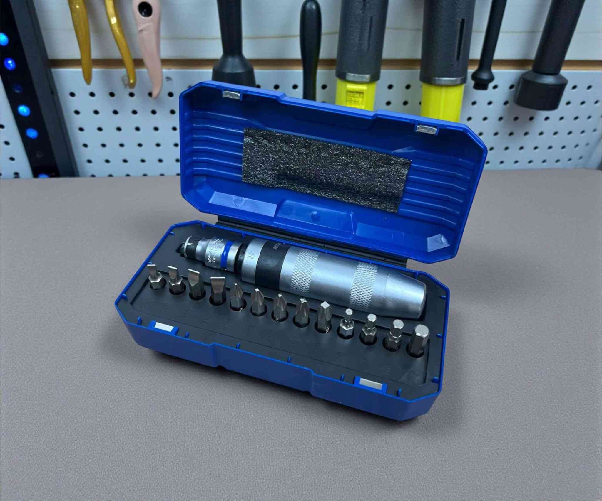 مفك براغي معدني ثقيل اول 18الف تم توصيل 5الاف


**إذا كنت صاحب هذا الإعلان وتريد حذفه لأي سبب، رجاءا أرسل رسالة إلى الدعم الفني**