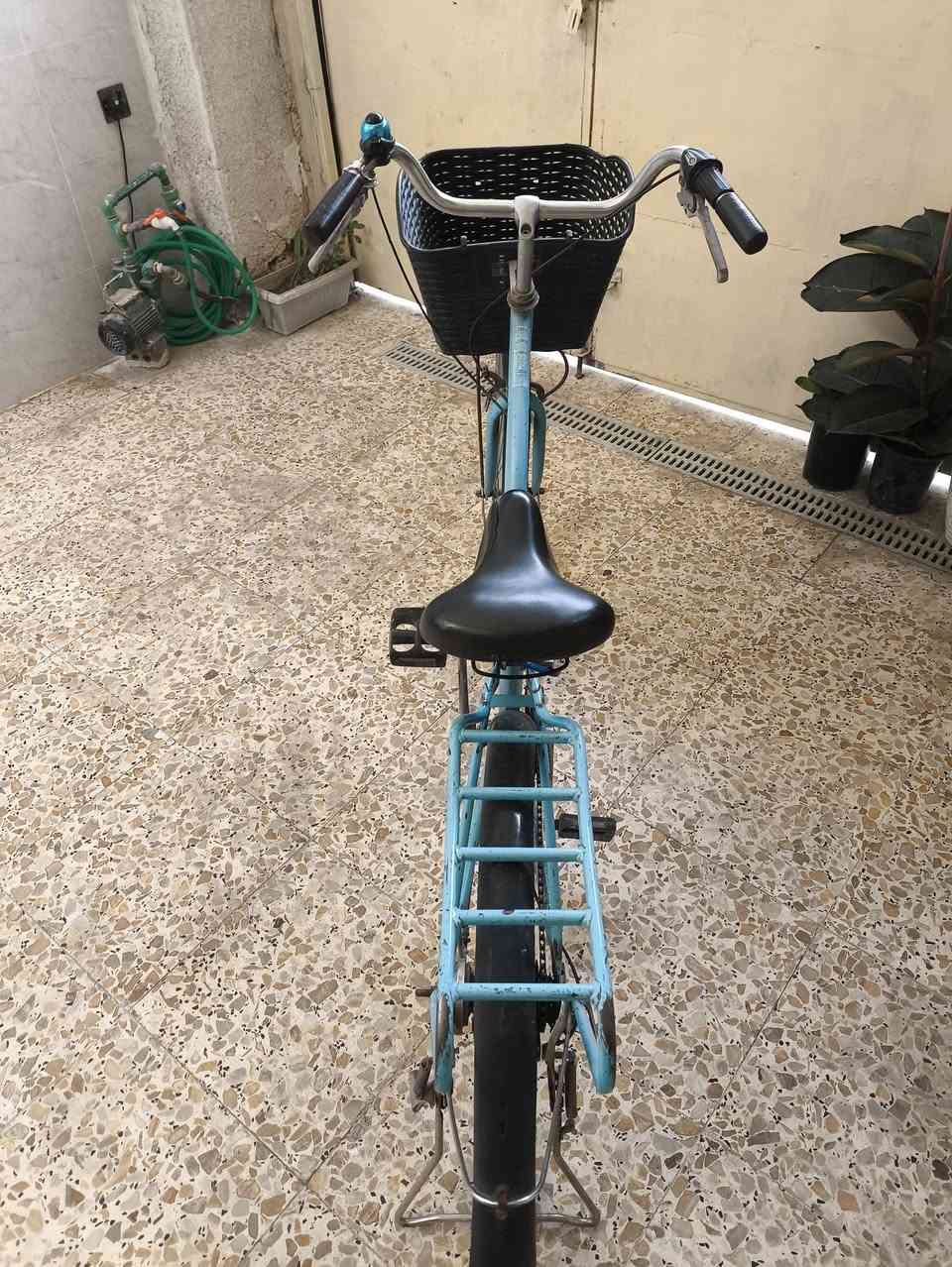 سلام عليكم 
للبيع المكان الدورة ابو دشير 
بايسكل بنفسجي 150 الف  وبي مجال 
بايسكل سمائي 75 الف  وبي مجال 
شغالات كل نقص مابيهن 
رقم الهاتف /***********
