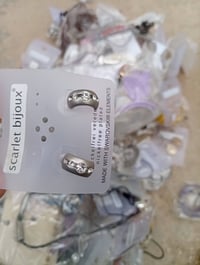 كمية اكسسوارات • شلع • قابل للتفاوض