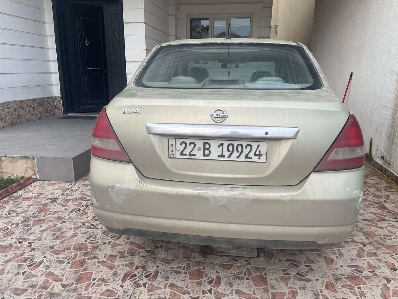 نیسان تیدا
مۆدیل 2007، سبوغ عامە، گێڕ تۆماتیک و قفڵ مەرکەزی، بەناوی خۆمە و هەززە و سەنەوی نوێیە. مەکینە و تەحویل و بەناوکردن و غەراممە بەشەرت. نرخی ٦٥ وەرەقە و مامەلەیەکی زۆر کەم.

Whatsapp: *********** أربيل, العراق
