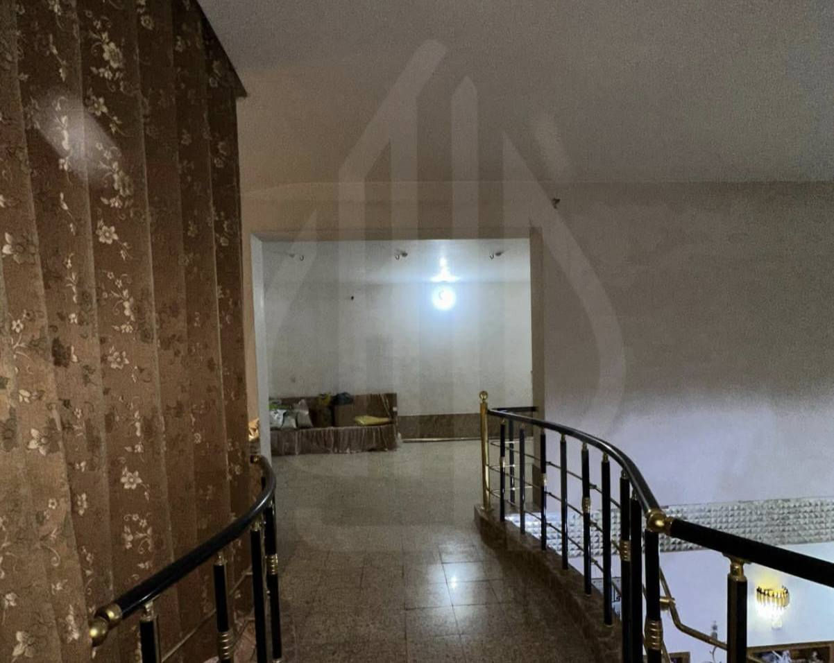 عقار للبيع مساحه 260متر بناء 2015 في حي المكرمة منطقة 9قرب سوق المسقف خلف مكتب الرشيد بناء درجه اولى طابقين السعر380مع المجال مراجعة مكتب أنوار المكرمة أو الاتصال على الرقم التالي
***********
@
