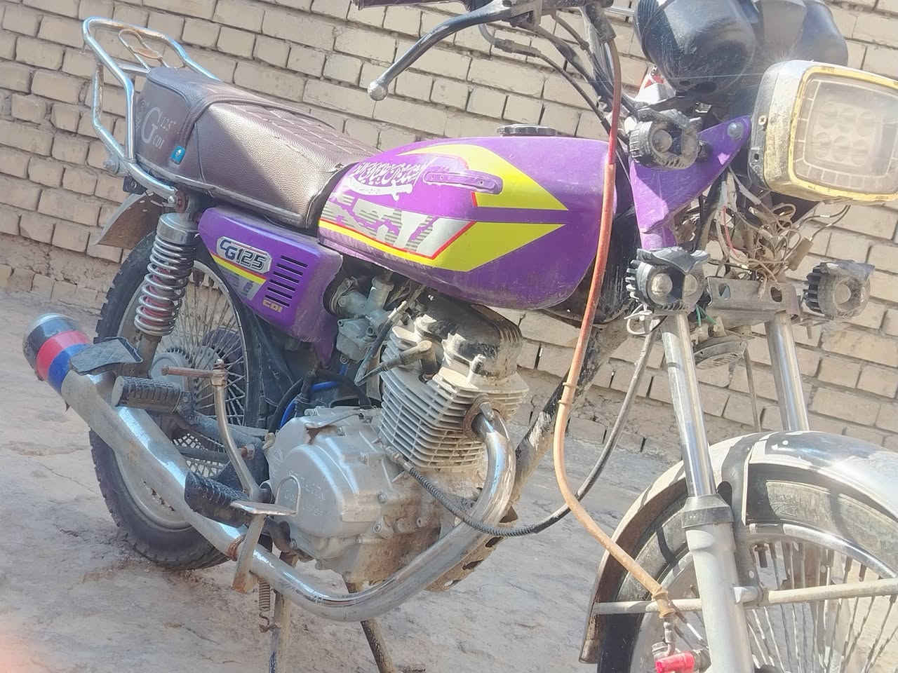 سعر ٥٥٠ وبيها مجال مكان الدراجه رئاسه المعلمين العصائب 
سلام عليكم دراجه تايكر أوراق سكنر مديل 2024 عوزه شويه ترتيب ذابه مدا استخدمها واتساب ***********
