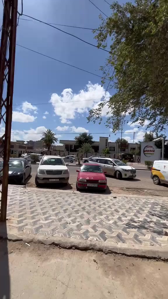 السلام عليكم #للبيع مشتمل منطقة (شارع الباشا )
يتكون من غرفين وصاله ومطبخ مساحه66 نزال 12 واجها7
شرط التحويل
كل التفاصيل الباقية بل فيديو 
#السعر 55 وبي مجال
رقمي ***********
