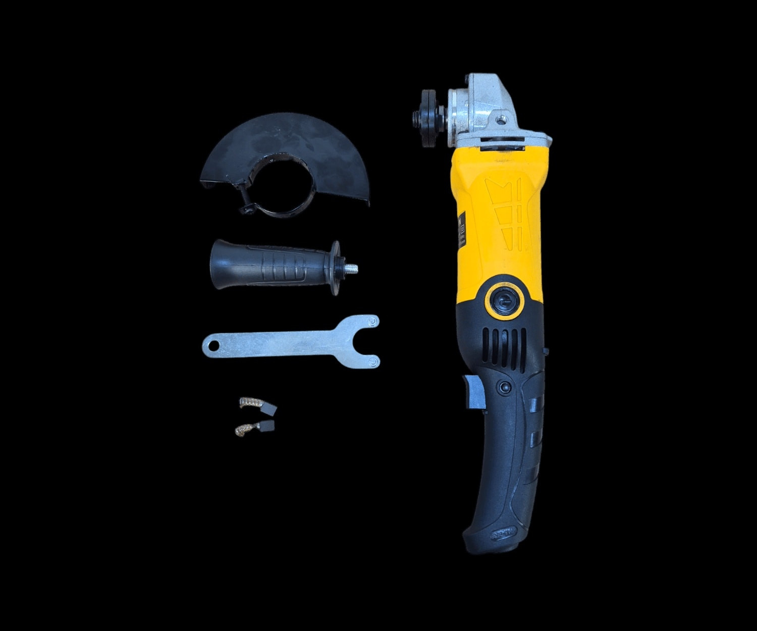 كوسرة كهربائية من MEZAN

  

الاستخدامات:

قص المعادن والحديد والأنابيب

تنعيم ولحام الزوايا

إزالة الزوائد وبقايا اللحام

أعمال الصقل والتجليخ للأسطح الخشنة

مثالية للورش، الاستخدام المنزلي، وأعمال الديكور

  

الميزات:

محرك قوي بسلك نحاس 100% لضمان أداء ثابت وعمر افتراضي طويل

محرك قوي 700 واط يوفّر أداءً عاليًا في المهام المتواصلة والصعبة.

سرعة دوران عالية 11000 دورةالدقيقة تضمن نتائج دقيقة وسريعة.

مقاس قرص 115 مم يوفّر توازناً مثاليًا بين الدقة وقوة القطع. تصميم مريح ومضغوط سهل الحمل والتحكم، حتى في المساحات الضيقة

مقبض إضافي مساعد يمنحك ثباتاً وتحكماً أفضل أثناء العمل

غطاء حماية متين لزيادة الأمان أثناء التشغيل

فرشتان كربون احتياطية لضمان صيانة أطول مدى

مفتاح مرفق لتبديل الأقراص بسرعة وسهولة

  

محتويات الصندوق:

كوسرة MEZAN كهربائية

غطاء حماية

مقبض مساعد

مفتاح فك وتركيب القرص

فرشتان كربون احتياطية

  

المواصفات الفنية (حسب الدليل المرفق ):

الطاقة: 700 واط

مصدر الطاقة: كهرباء 220-240 فولت

نوع المحرك: نحاس 100%

طول السلك: 130 سم

ابعاد غلاف المنتج: طول 34 سم عرض 12 سم  ارتفاع 11 سم

  

ملاحظات:

تأكد من تثبيت غطاء الحماية جيدًا قبل التشغيل.

لا تقم بتبديل الأقراص إلا بعد فصل الجهاز من الكهرباء.

ينصح باستخدام نظارات وقفازات حماية عند العمل.

للحجز والاستفسار مراسلة الصفحه 🫥


**إذا كنت صاحب هذا الإعلان وتريد حذفه لأي سبب، رجاءا أرسل رسالة إلى الدعم الفني**