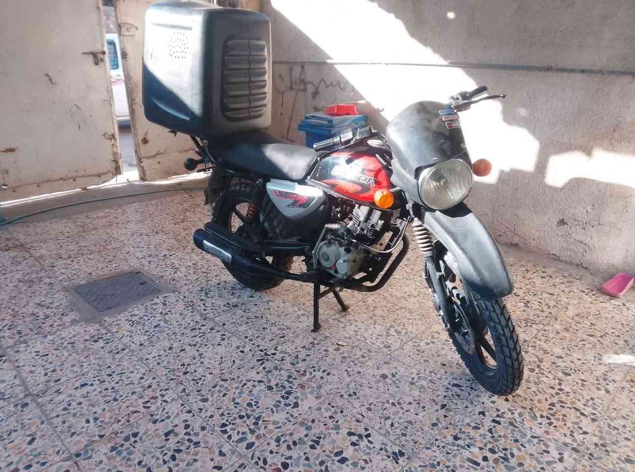 بوكسر للبيع موديل 2023  نضيفه 90/ 
 بيهة كرنك بل مكينه 

سعر 800 وبيهة مجال

 *********** 
عنوان بغداد قريب عله عبيدي 
مستعجل عله بيعتهة
