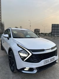 هاي الحلوة للبيع🤍 سبورتج خليجي  رقم بغداد بسمي موديل 2024 السياره مكفو...