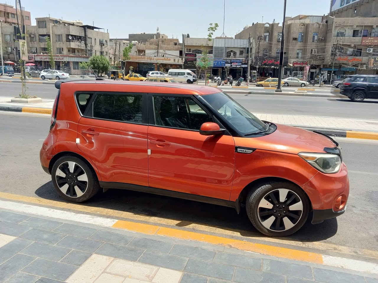 السلام عليكم كية صول 2019 سيارة بيه بنيد صبغ فقط رقم بغداد 
ماشيا ٦٥ سيارة جديده السعر انتصال
 ***********
***********
مكانها بغداد الكرخ
