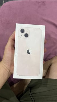 iPhone 13 ذاكرة 128 جهاز نضيف حيل  كارتونه ويا  مبدل فقط بطارية اصلية ...
