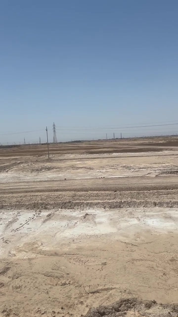‏سلام عليكم تتوفر لدينا قطع اراضي حسب  المساحة المطلوبة وكذلك قطع أراضي 200 تتوفر جميع الخدمات من الماء والكهرباء والشوارع سبيس بأسعار مناسبة وتنافسية مقاطعة حجي فرحان قرب جسر الحوليللطلب والاستفسار الاتصال على ***********
