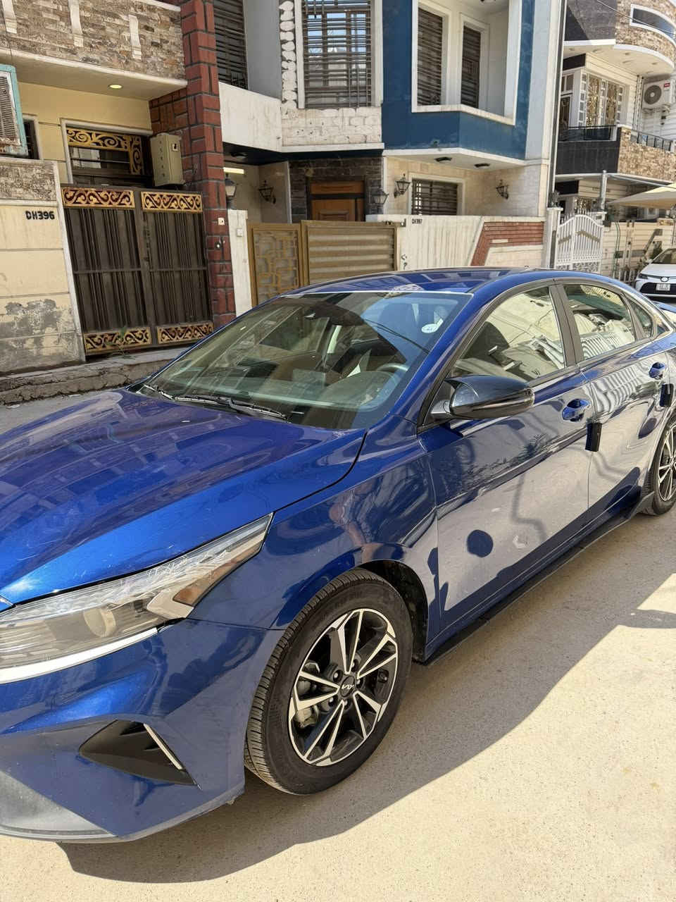 السلام عليكم فورتي 24 رقم اربيل باسمي
نص مواصفات ماشيه 50 كيلو مو ميل

ضربتها موضحه بالصور مابيها تبديل ربع بنيد ونص جاملغ

دوشه تخم تاير لايت زنون سياره جديده مناقصها شي فقط جامه مازده جهه السايق محرك دوش اكرر محرك دوش سعر 157 وبيها مجال بسيط ‭***********‬
