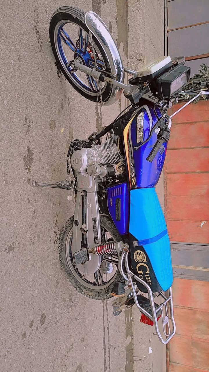 سلام عليكم 
سولنك للبيع موديل 23خمسه كير محرك كبس مامفتوح لا صرف ولا بخار  كهربايات كامله ويالاته عدلات سعره 475وبي مجال الطيبين ***********المكان كركوك
