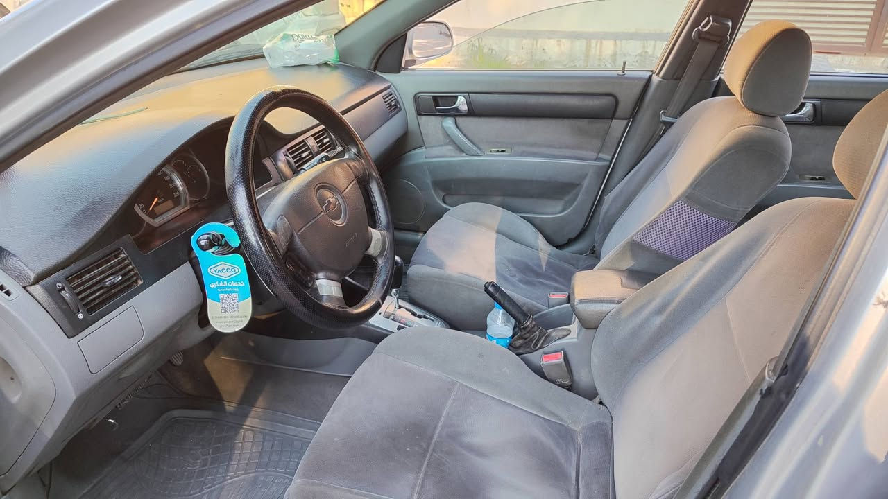 السلام عليكم
اوبترا سلفر اوتوماتيك موديل 8 رقم اربيل 
3 قطع بدون دواخل / محرك وكير شرط مكان سيارة موصل ايسر 
السعر 72 وبيها مجال للطيبين 
استفسار ***********
