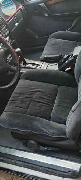 السلام عليكم ورحمة الله وبركاته سياره اوميكا موديل 1993 فول توماتيك سلايت صبغ جماليه كابون بانزين بيها تبريد + تدفئه تبريد نقصها صيانه محرك 26  رقم كورك *********** + اسيا ***********
