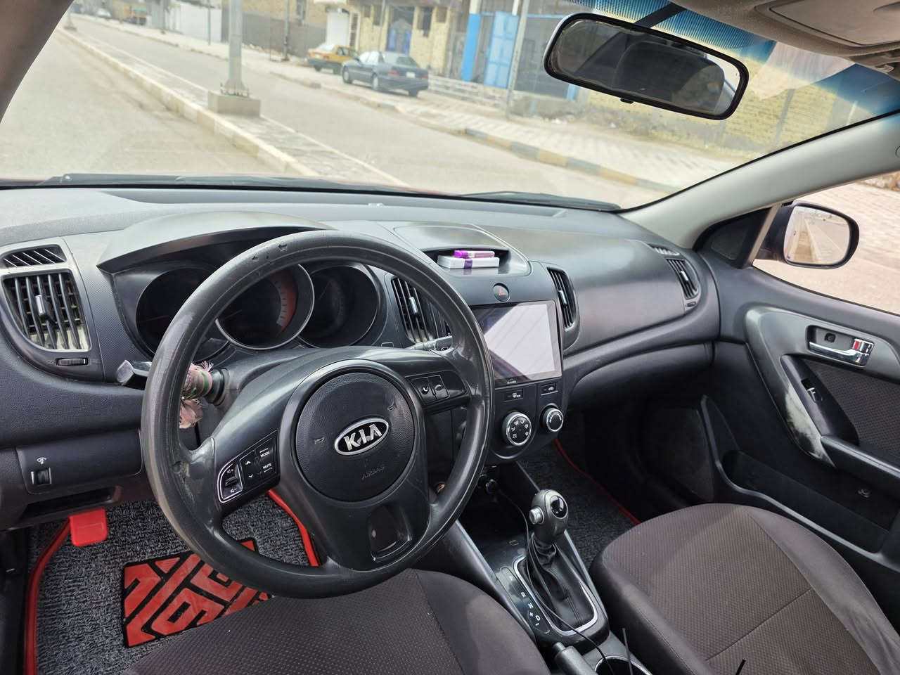 سيراتو موديل 11 خليجي محرك 1600 كير 4نمر تبريد سيارة جاهزة ع اخر حبايه فقط بيها جراد بالقمارة وشوي زلغات بالصفاح غرفتها حلوة تاخذه مال جناي سعرها 88 وبيها مجال قليل سيارة باسمي هزة جديدة،  للاتصال ***********
