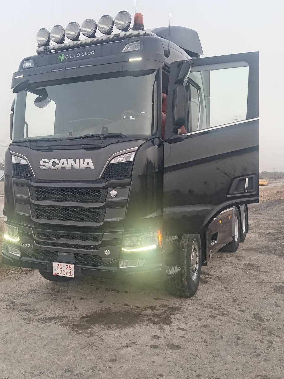 للبيع سكانيه موديل ٢٠٢٠ مكفوله من كلشي مجموعه سبرنك  منضومه قلاب جاهزه مكانه الديوانيه *********** اتصال او واتساب
