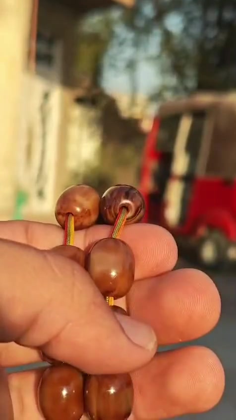 سلام عليكم
سندلس جيكي دبس وراشي 
وزن كامل 92
صافي 70
باقي التفاصيل ***********
