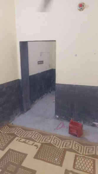 بيت ايجار نصر ميلاد قرب اسواق الطائي قريب على جامع ام الائمه 50 متر ارضيته صبابه وهاي صوره بالمنشور ايجاره 150 غرفه وصاله ومطبخ وصحيات***********
