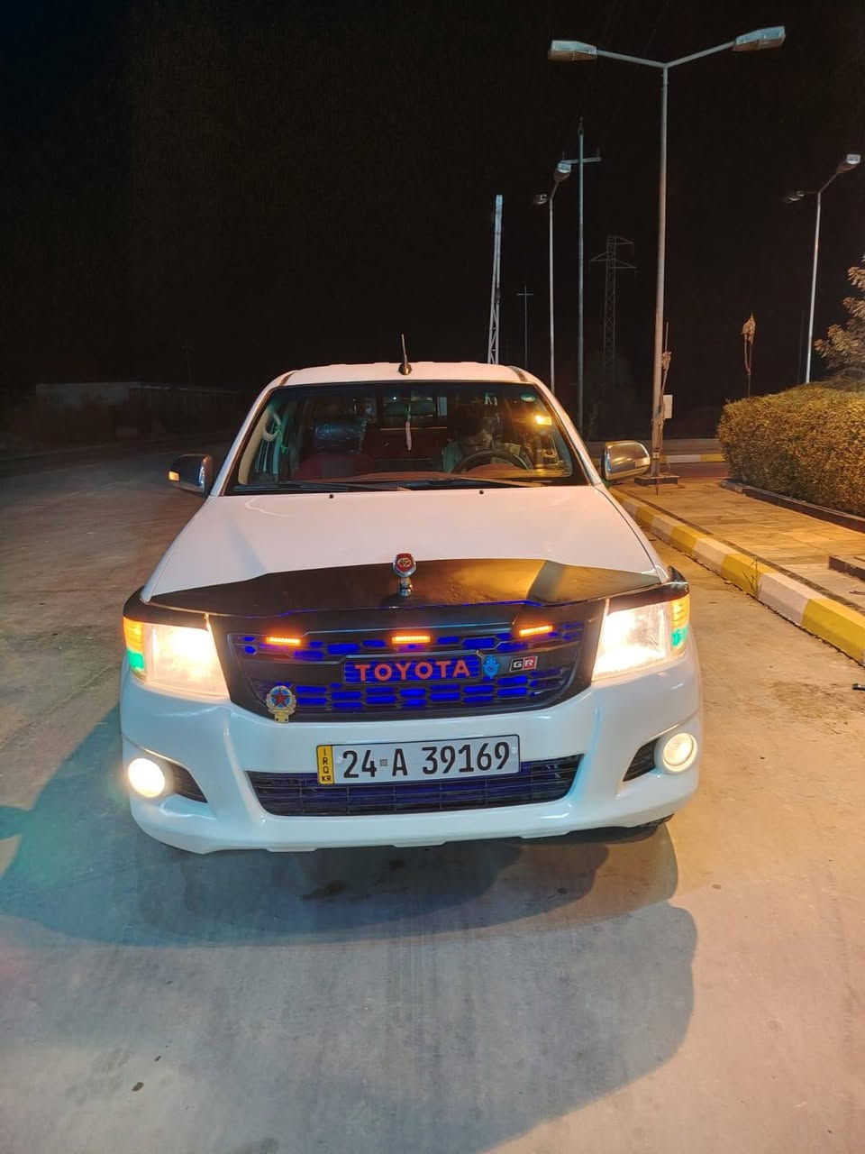 هايلوكس 2014 4x4 السعر 162 مكينه بانزين كير اكسن شاصي كفالة كهربائيات تبريد 🥶 تدفئه نار 🔥 سيارة واكعه عليه سقيفه فقط باقي كفاله عنوان واسط الصويرة ***********
