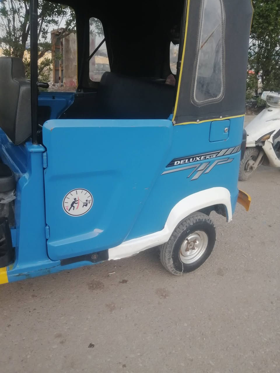 تكتك TVS 2022 رقم وسنويه كفاله عامه عنوان البصره لاستفسار على ***********
