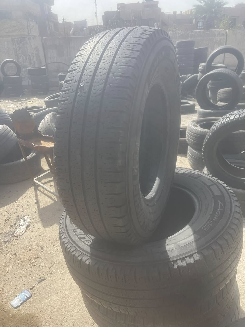 زوج مشلن قياس 16/75/225 لا ركعه لا فتيله شد وفحص سعر الزوج 60 الف مع الشد والبلنص ليونه ترافه 
مجمع المصطفى المشتل شارع المدارس
***********
