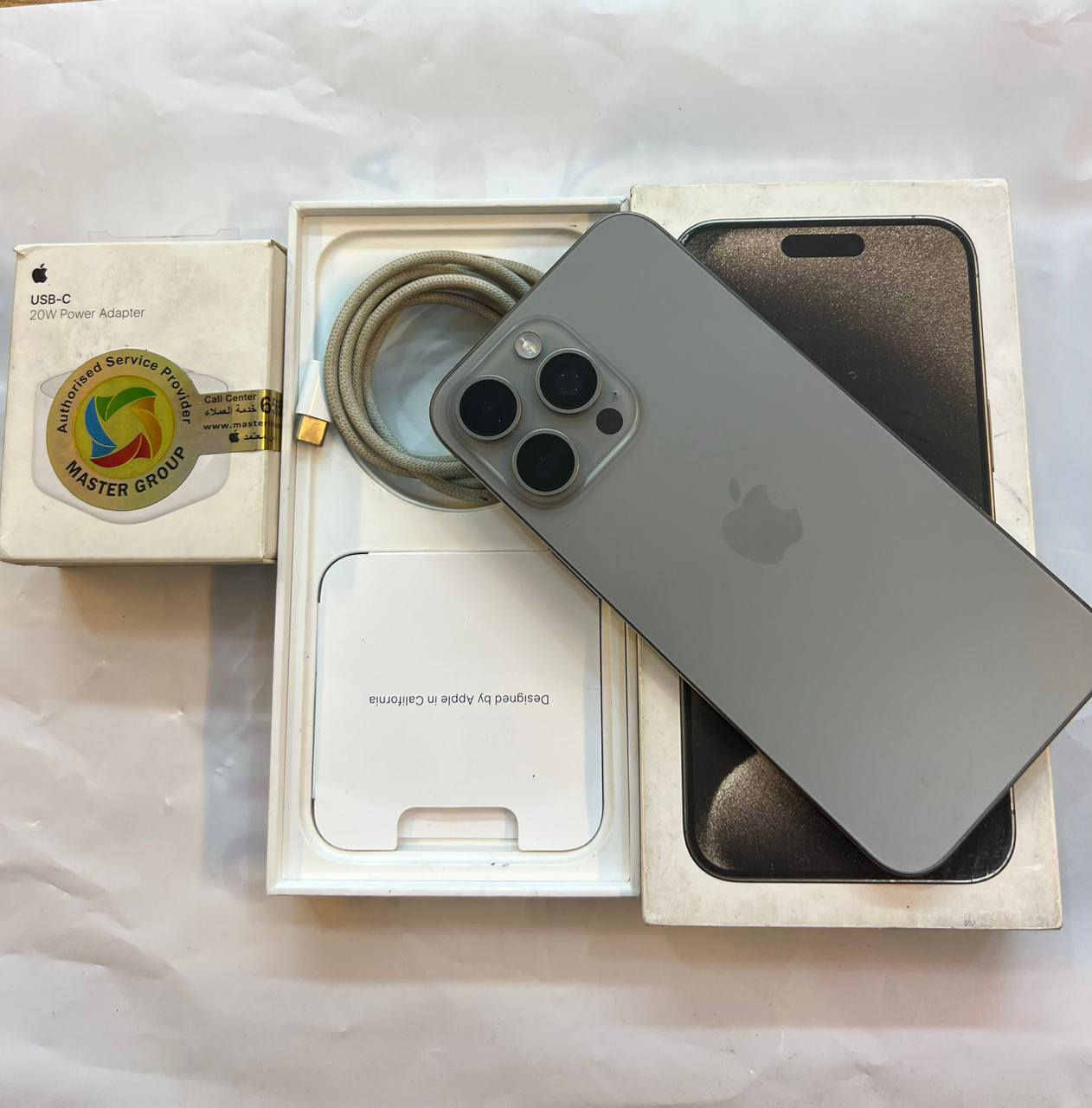 ايفون 15 برو ماكس
ذاكرة 512
بطارية 89‎%‎‎
نضافة 100‎%‎
كامل ملحقات الاصلية شركة ماستر شرق اوسط 
الاصلي وبيه ضمان 
استخدام قليل 
السعر مناسب 
***********
العنوان القطاع شارع السوك مجاور عوينات الكرار 
مركز الشمس
