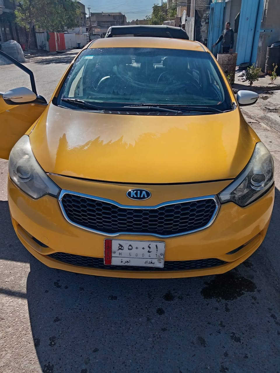 🚘 للبيع كيا سيراتو 2015 – نظيفة وتستاهل
▪️ مكينة 1600 gdi

▪️ قير أوتوماتيك AT

▪️ وارد كوري

▪️ داخلة كلين بالعراق

🔧 الحالة:

✔️ الشاصي مكفول 100%

✔️ اللغود والتكم بدون قص أو لحيك

✔️ لا دواخل نهائياً

✔️ فقط تبديل جاملغات أمامية + قبق جنطة

✔️ السيارة جاهزة للفحص بأي مكان

✨ المواصفات:

✔️ 3 أنظمة قيادة

✔️اشيار بالمري

✔️تدفئة بالستيرن

✔️بصمة

✔️ تدفئة بالكشنات (جميع الكشنات)

✔️ تبريد قطعتين

✔️ ناعمة بالاستخدام ومقتصدة بالبنزين

💰 السعر: ٩٩ قابل للتفاوض للجاد

📍 المكان: بغداد / كفاءات العبيدي 

📞 +964 778 334 5956


**إذا كنت صاحب هذا الإعلان وتريد حذفه لأي سبب، رجاءا أرسل رسالة إلى الدعم الفني**