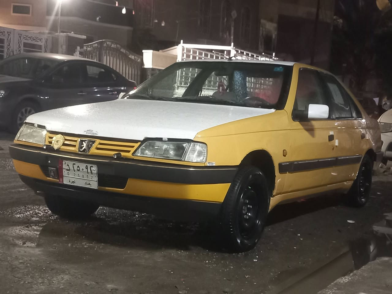 السلام عليكم للبيع بيجو جيلكس موديل 10داخل بيجي مدوشمه ارضيه وكشنات مكينه وكير جدد وخير من الله تبريد شغال تخم تاير جديد كهربائيات كلها شغاله لايت زنون سماعات  بيها مال سوناتا حديث جاهزه مصفره هيئه وغرامات تحويل مباشر اكاتبك مروري مكانها بغداد المشتل #السعر 29 السياره بدون ضربه فقط معمره الهلالات ومصبوغات على كدهن 
رقمي***********ابوعلي موجود واتساب
