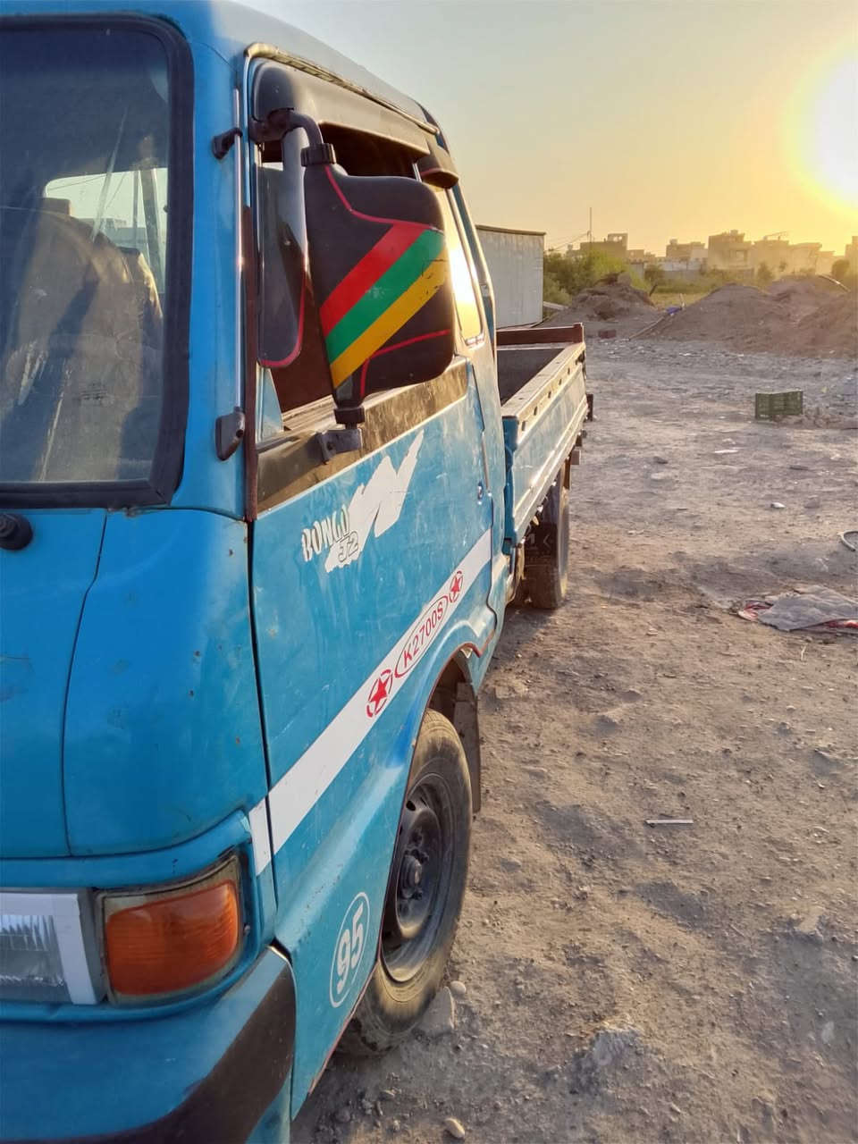 سلام عليكم كيه بنكو مديل 95 سياره تشتغل وطفت ابيع كايمه كيرها يخبل كشرها يخبل ما بيها ظربه دوشمه نضيفه رقم بغداد الجديد  *********** مكان بغداد  الغزاليه السعر 40 وبيها مجال بسيط
