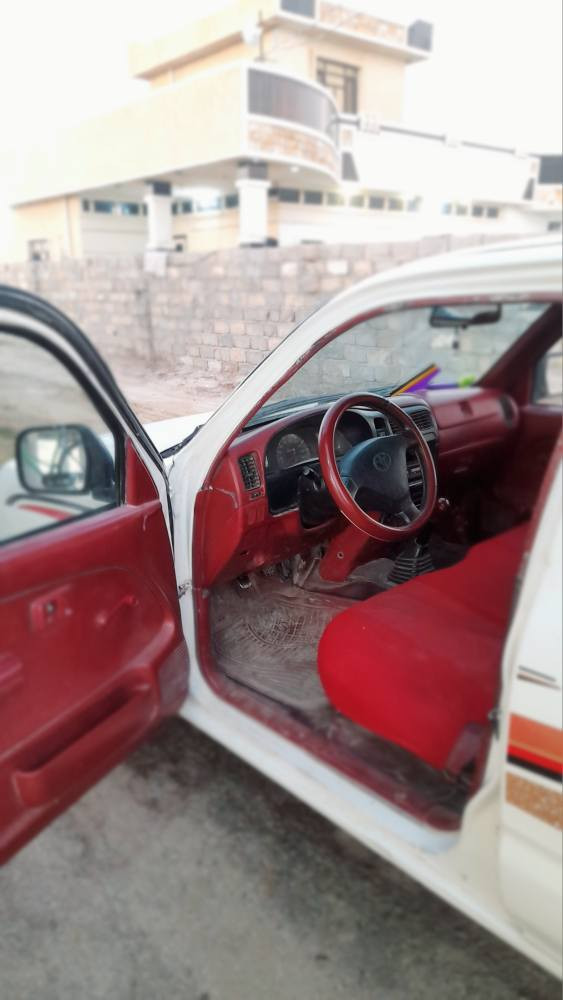 السلام عليكم تيوته دبل قماره 2001 رقم اربيل بسمي محرك 2700 محرك وكير مكفول داخل السياره احمر المرغوب كشنات بطاين بوب كله نضيف كهربائيات كله شغاله تخم تايرت بيه اربع قطع صبغ ابيع حزام السياره نصبته تخبل احله من الصور السعر 90 ورقة وبيه مجال للشراي المكان براهيم بن علي او الكرمه داخل السور...  مكلف بل نشر 
 رقم صاحب السياره ***********
