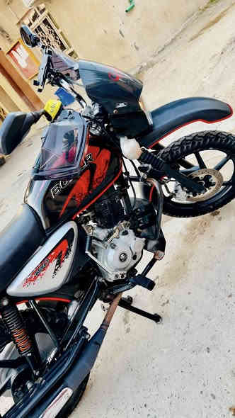 دراجه بوكسر فحل مديل 2021 رقم وسنويه دراجه جاهزه مابيه ايي نقص مكاني البصره كرمت علي شارع ام بنين رقم هاتف ***********.  سعر دراجه مليونين 100 بيه مجال حك جيه
